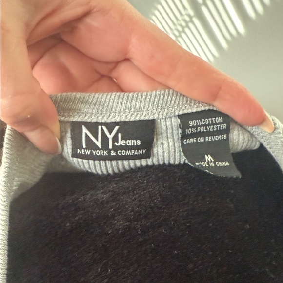 Stylish Light Gray Ribbed Tank Top - Picture 2 of 5